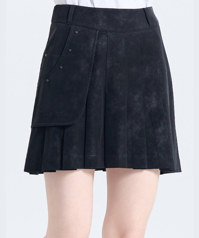 Challenger Women's Suede Asymmetrical Pocket Culottes - Black