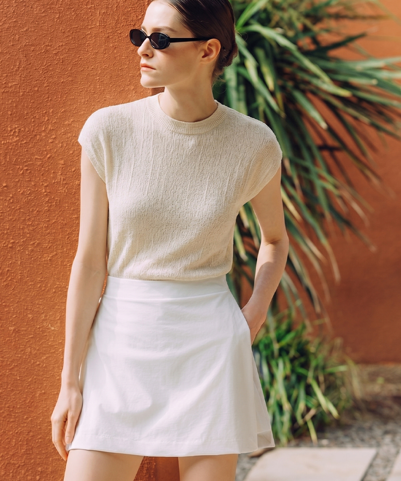 OBER Golf Airy Texture Sleeveless Knit - Ivory