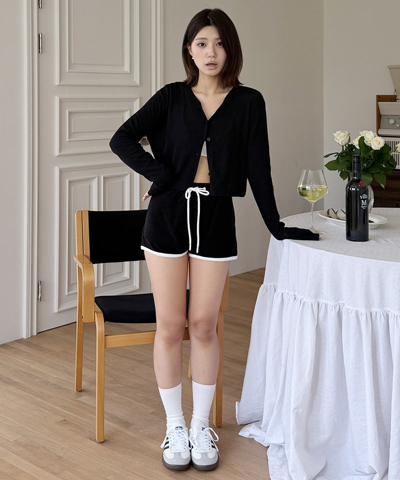 PIV'VEE Crop Knit Cardigan - Ebony Black