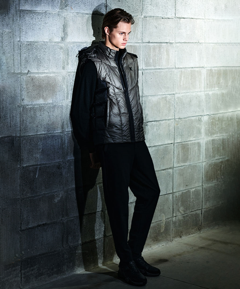 Men's WI Heavy Shadow Swing Down Vest - Charcoal Grey