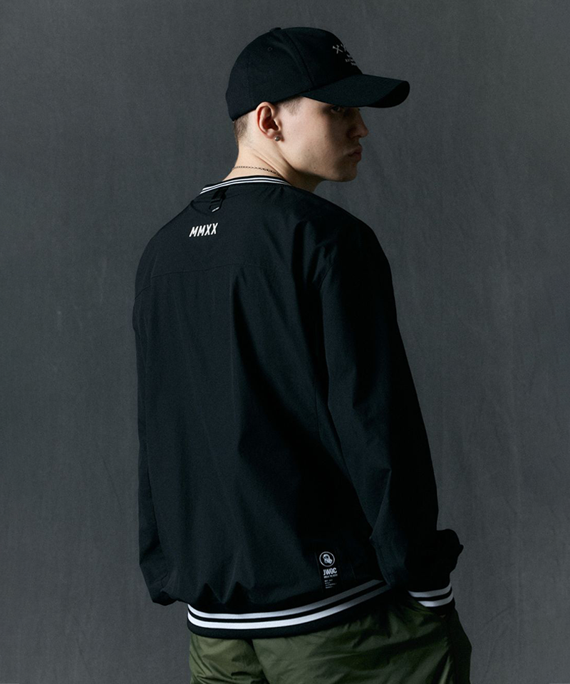 Jamie West US Roundneck Woven Pullover - Black