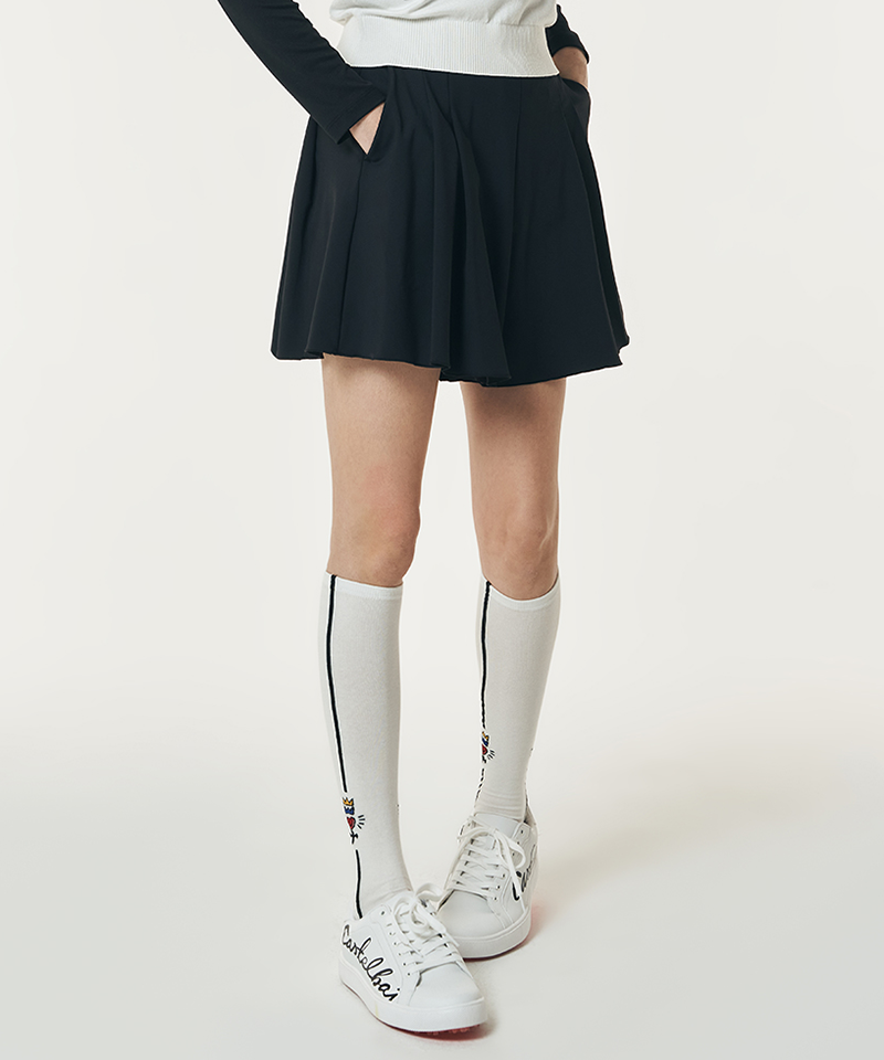 Castelbajac Women's Simple Skirt-Style Short Pants - Black