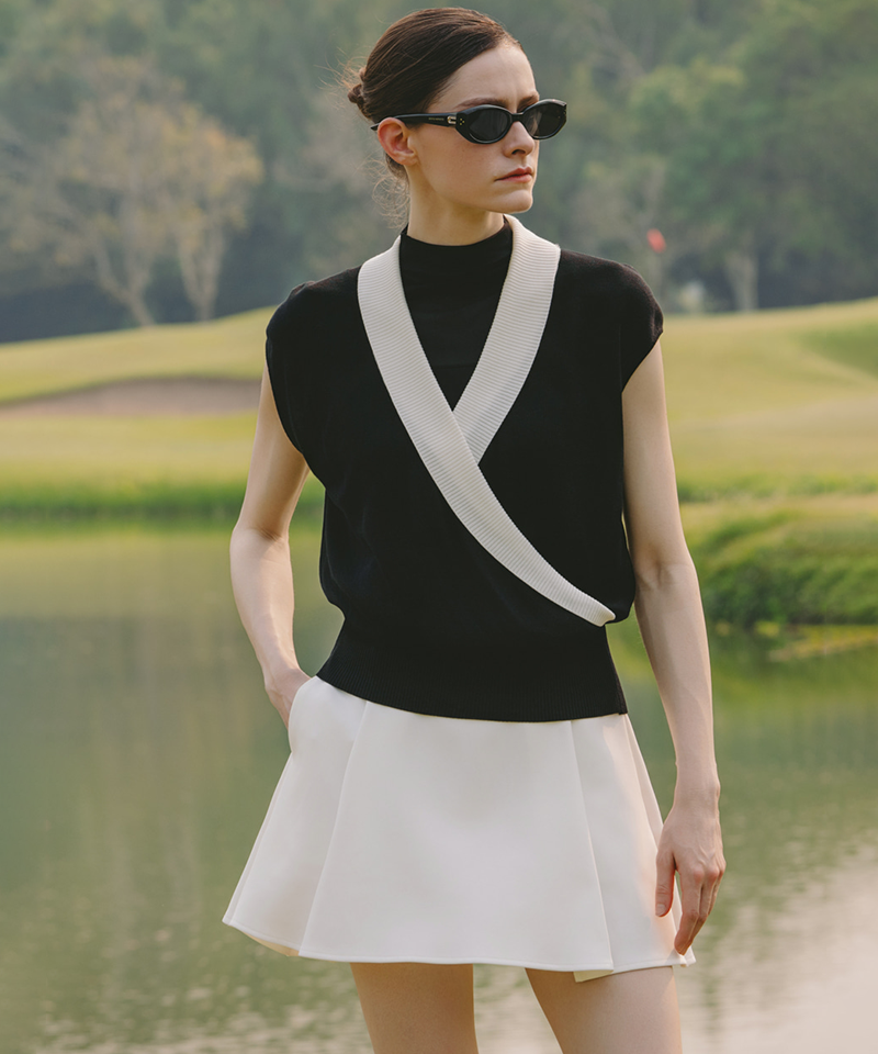 OBER Golf Color Block Wrap Sleeveless Knit - Black