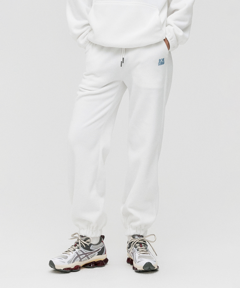 Goal Studio Women's Essential Microfleece Jogger - Off White
