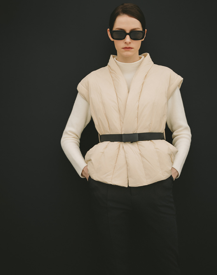 OBER Golf Women's Layered Padded Knit Vest - Beige