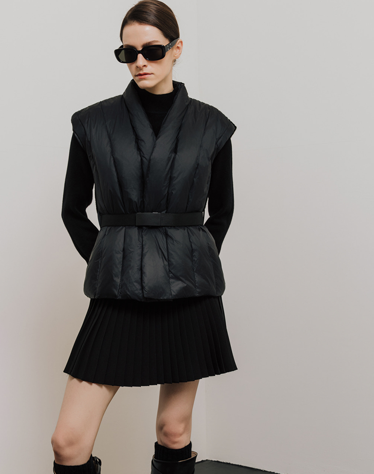 OBER Golf Women's Layered Padded Knit Vest - Black