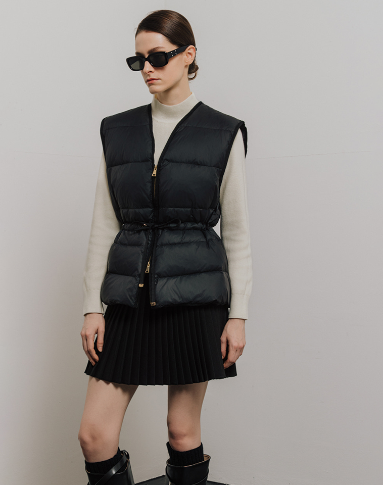 OBER Golf Women's V-Neck Padded Vest - Black