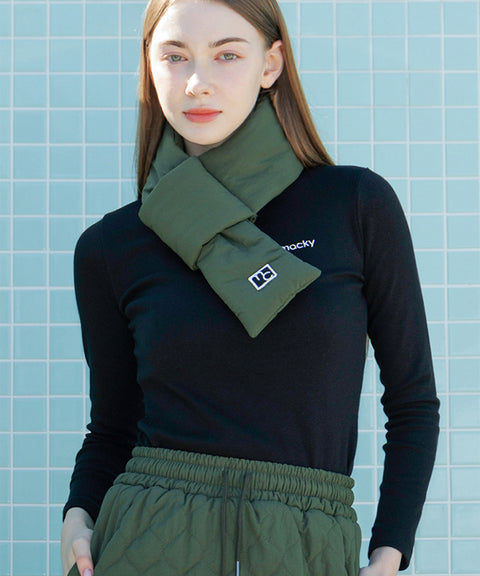 MACKY Golf: Long Neck Layer T-shirt - Black