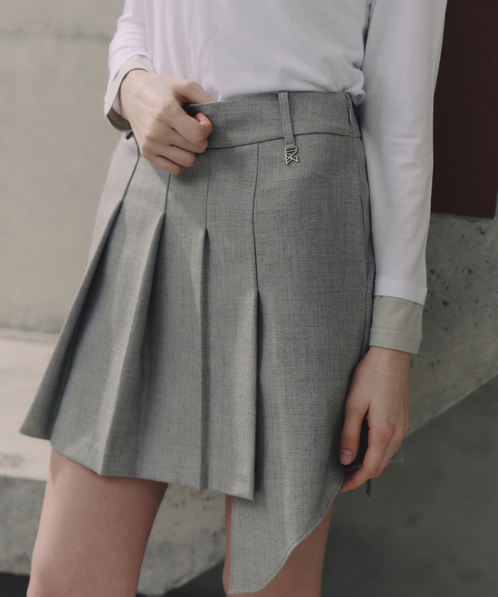 BERMUDA GRASS Unbalanced Wool Pleated Skirt