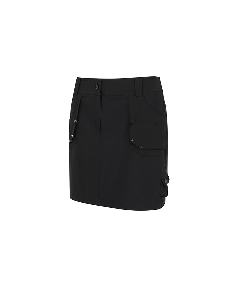 Women’s black fabric mix cargo golf skirt, side view