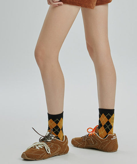 CREVE NINE: Argyle Middle Socks - Camel