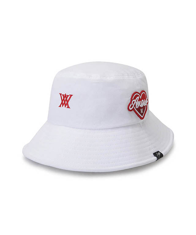 ANEW Golf: Heart Embroidered Wappen Bucket Hat