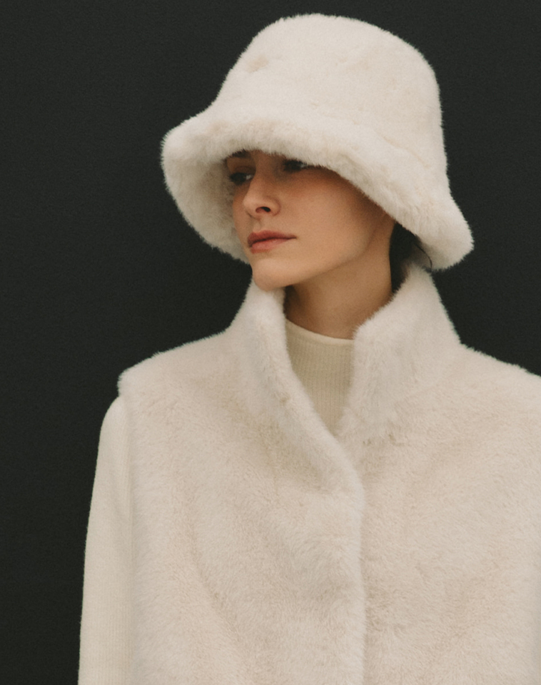 OBER Golf Women's Winter Bucket Hat - Ivory