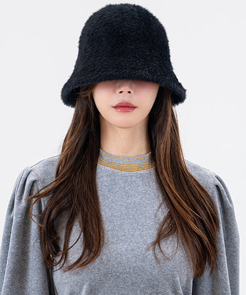 CHUCUCHU Angora Bucket Hat - Black