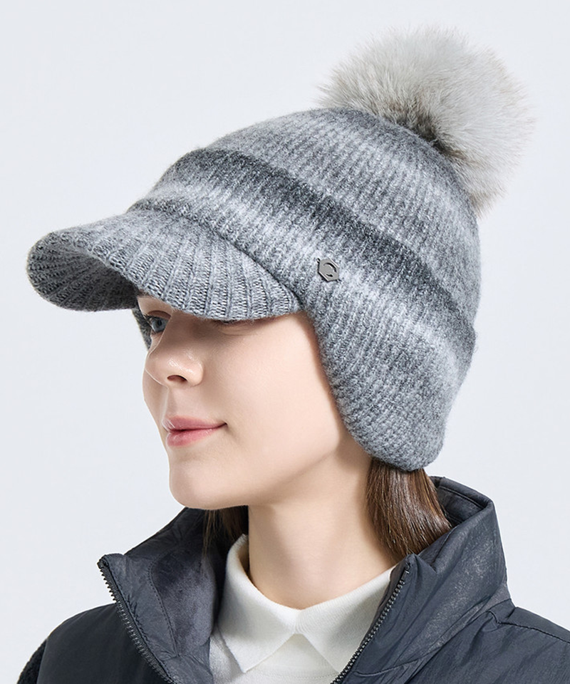 Challenger Women's Gradient Jacquard Earflap Knit Cap - Light Gray