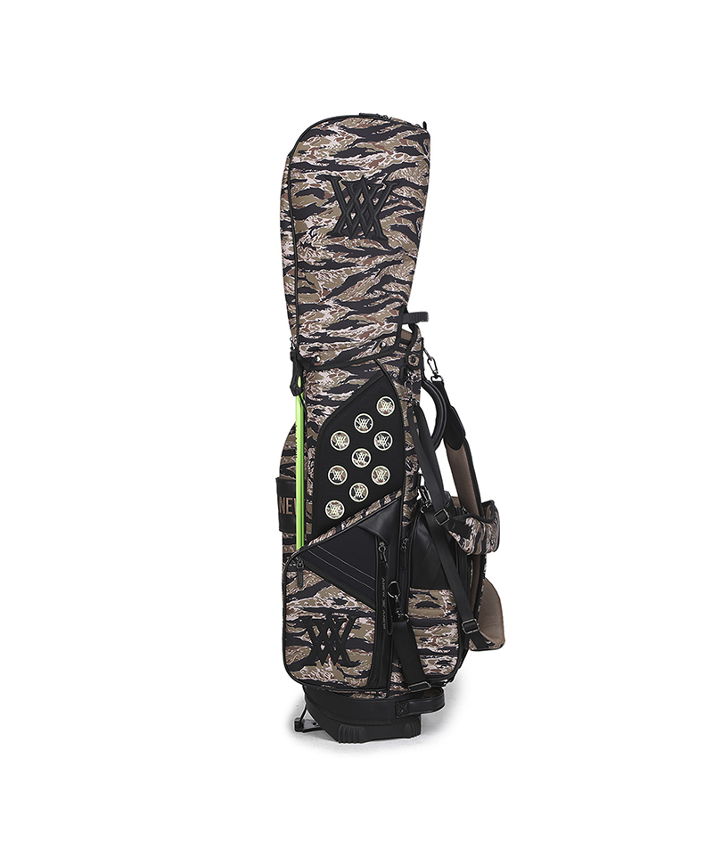 Khaki camo pattern stand golf bag, close-up detail