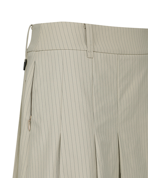 Vice Golf Atelier Women Big logo Wrap Pleat Half Pants - Beige