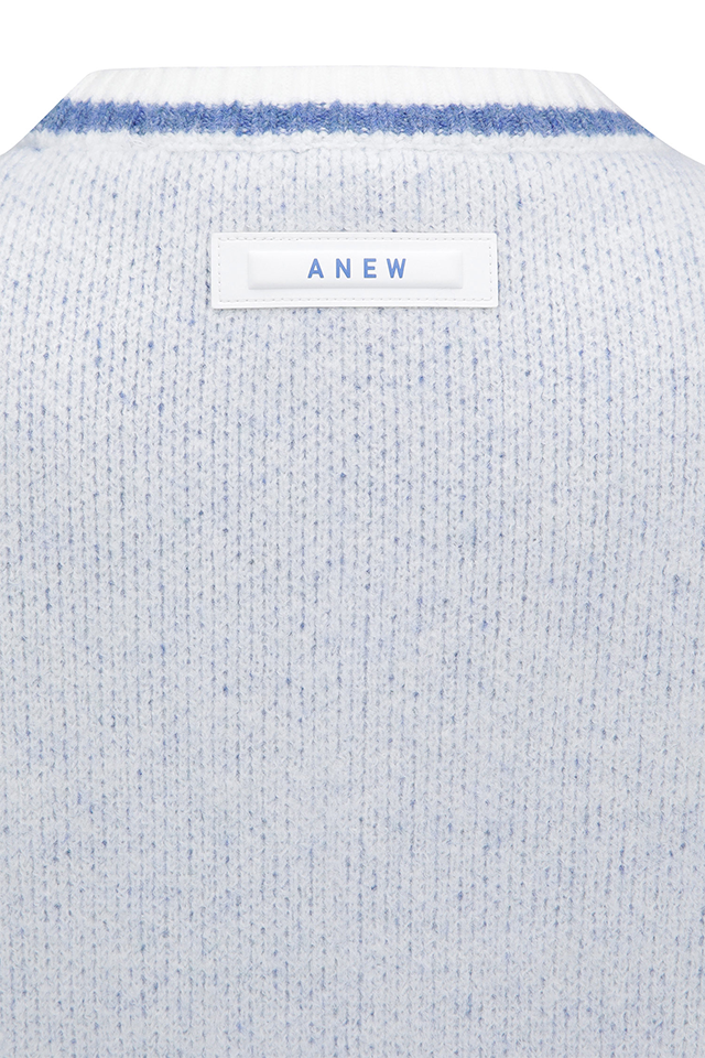 Women's WI Fuzzy Logo Point Sweater - Cream