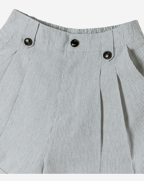 OBER Golf Button Pintuck Roll-Up Shorts - White