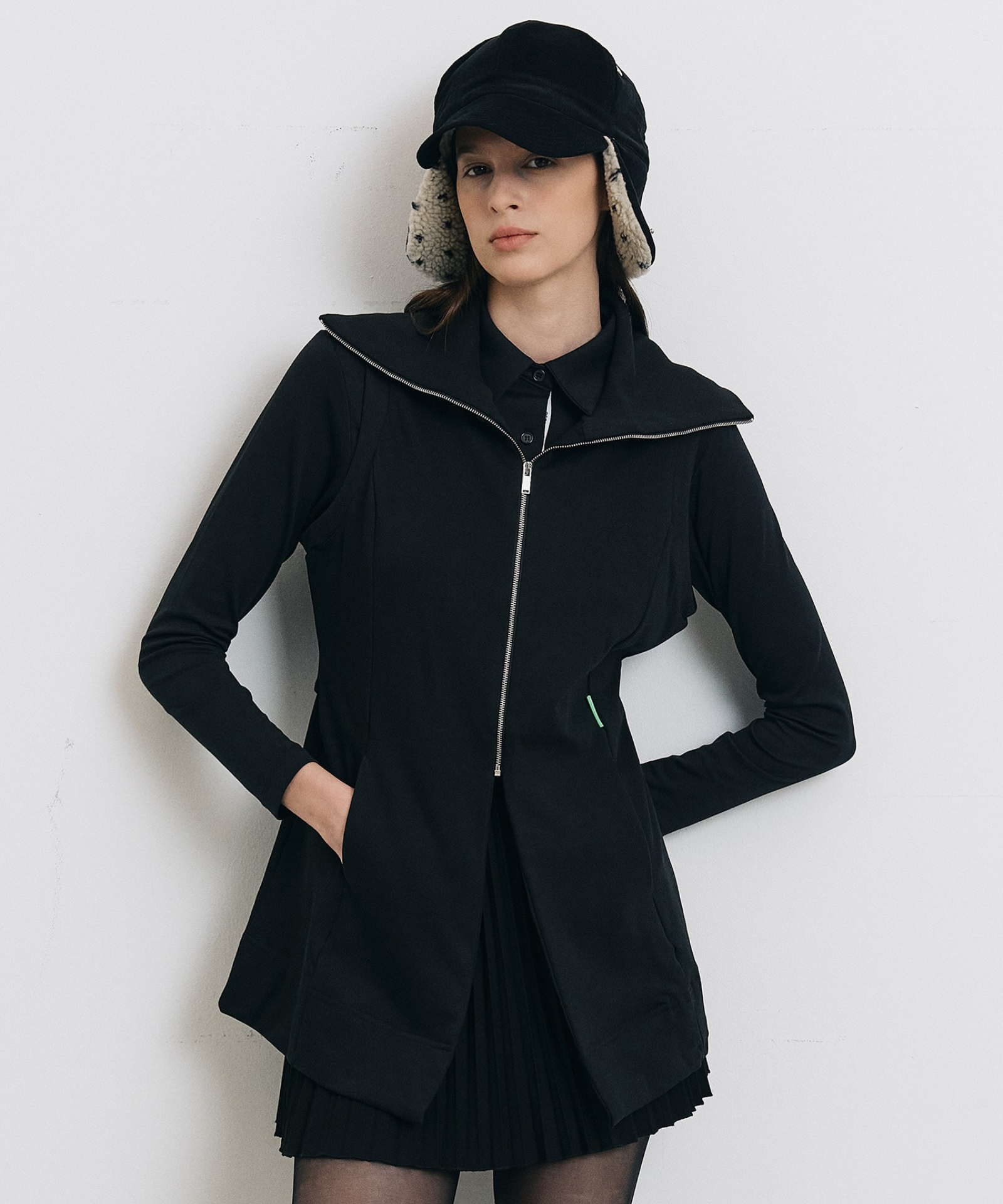 BERMUDA GRASS Big Collar Belt Vest Black