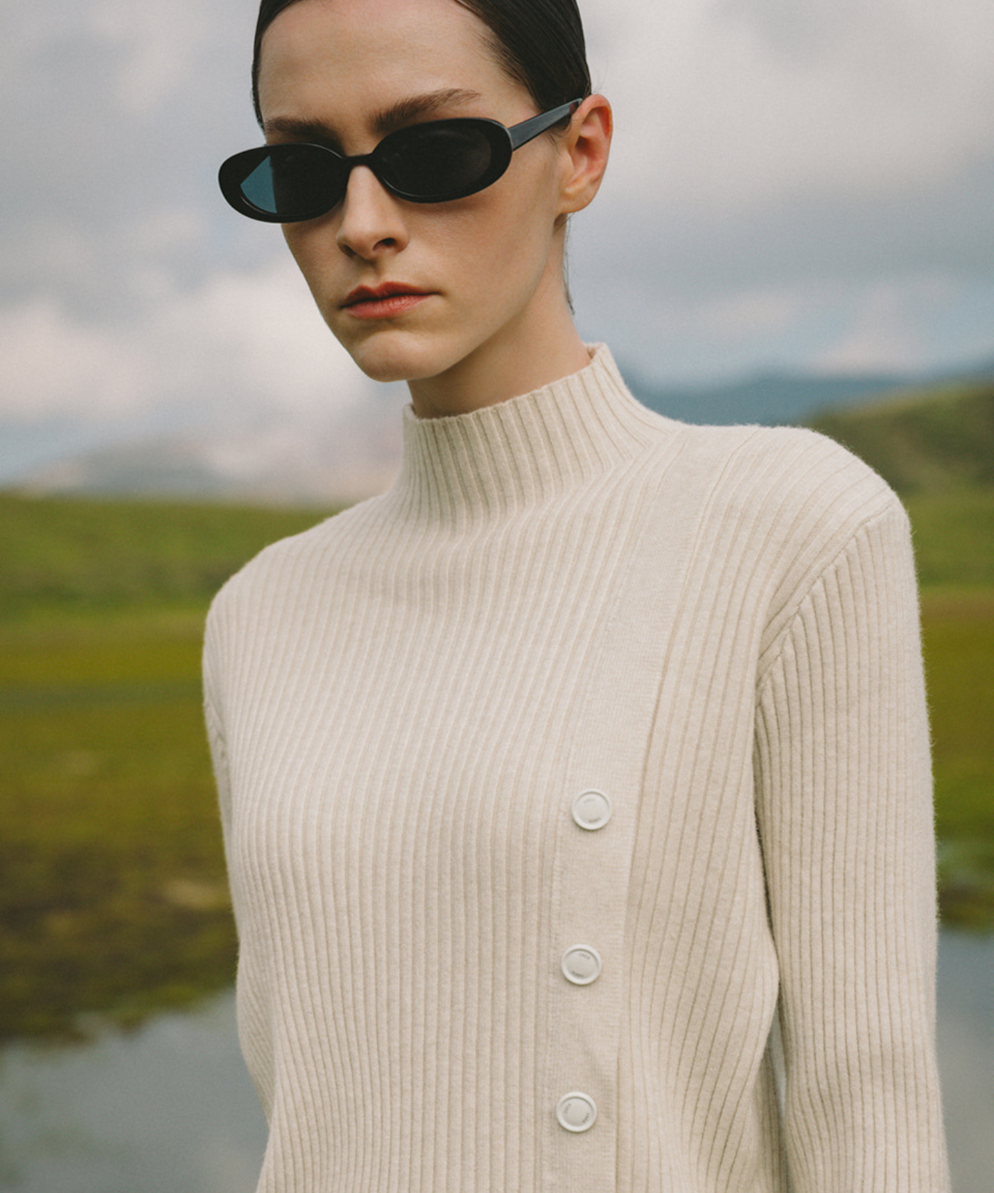 OBER Golf Button Point Golji Knit Beige