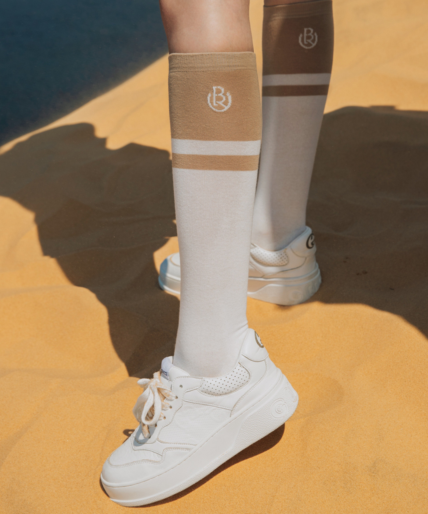 OBER Golf Color Block Knee Socks Beige