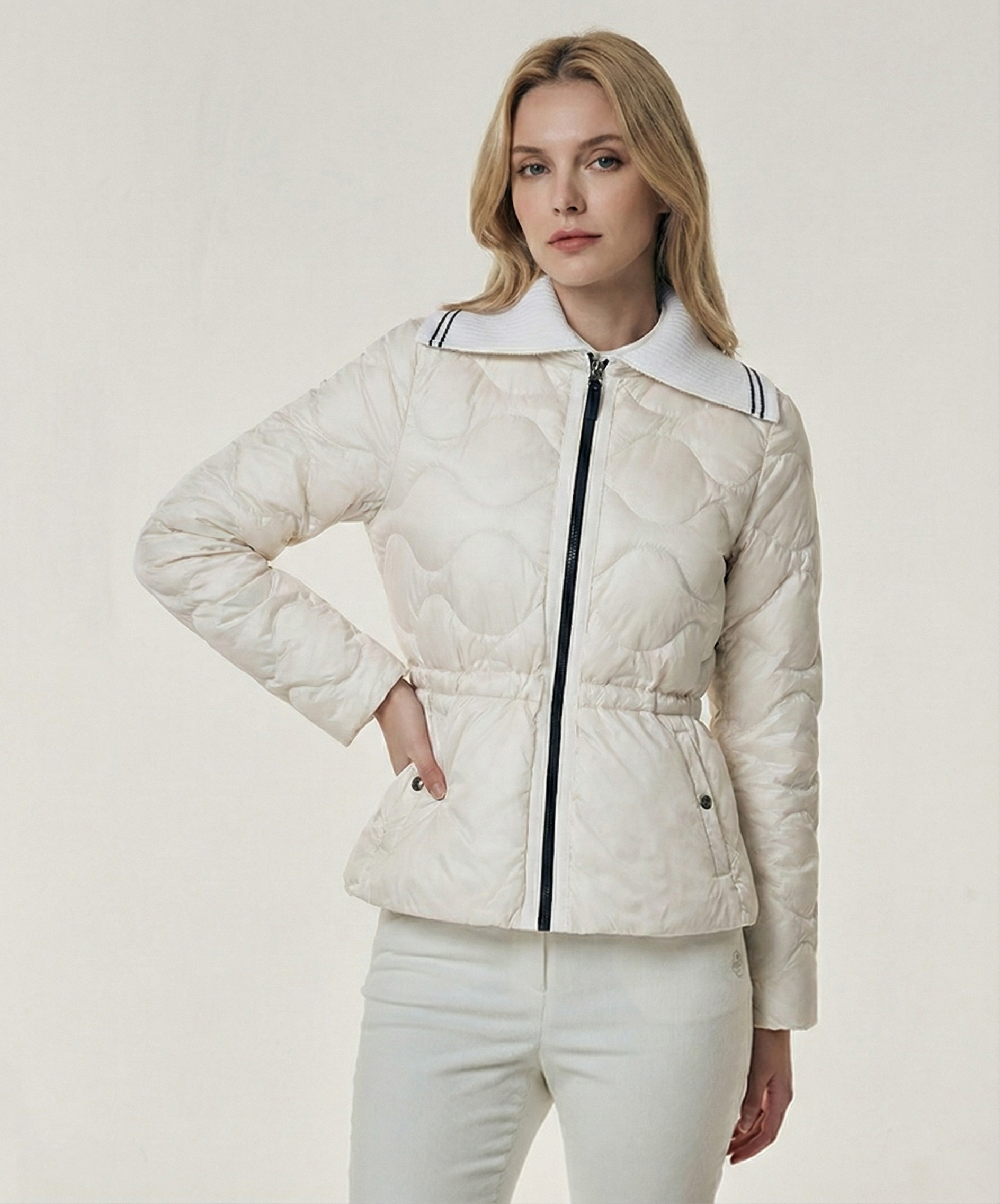 Castelbajac Women's String Quilted Down Jacket - Cream