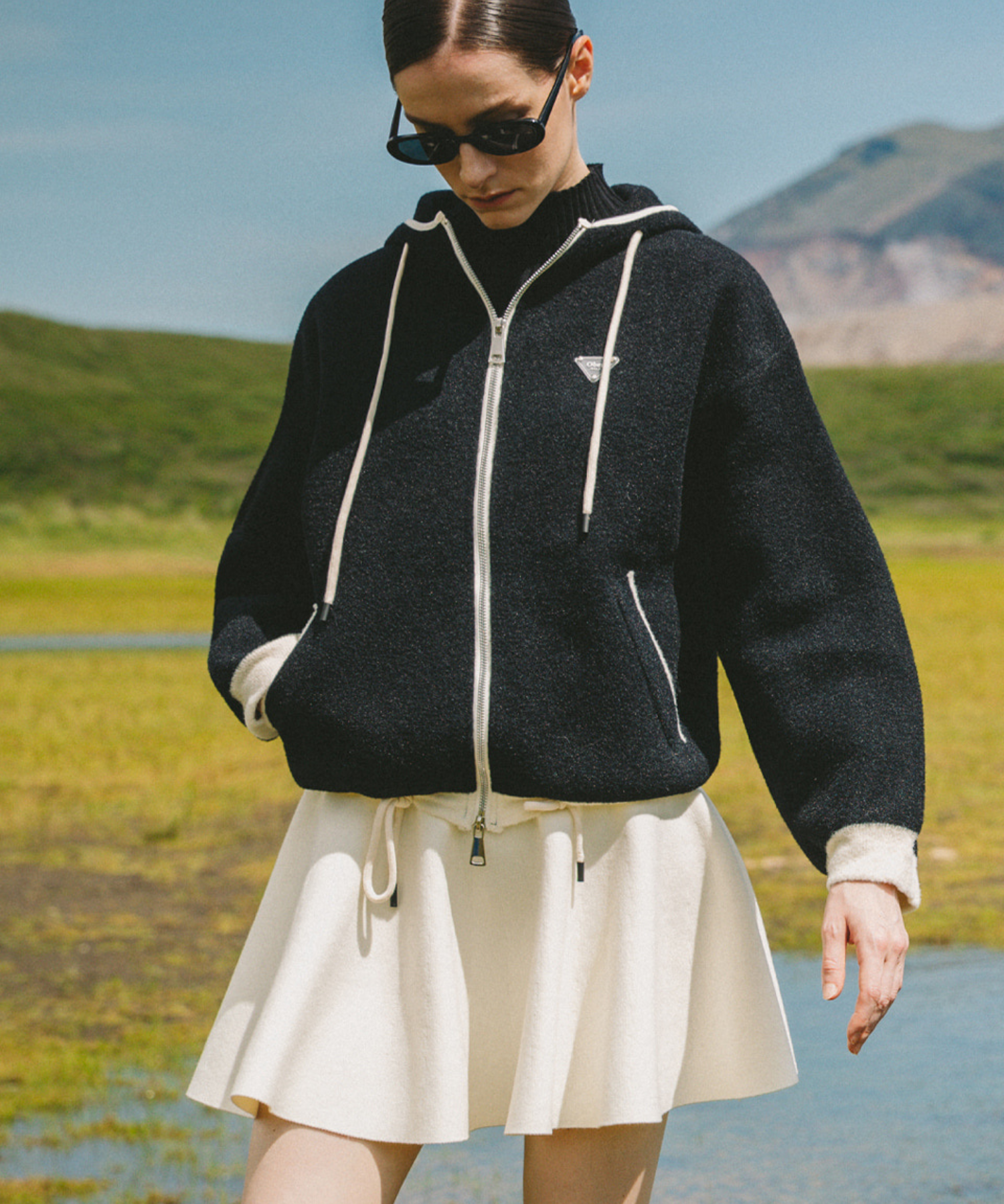 OBER Golf Hairy Color Block Hooded Zip-Up Ivory