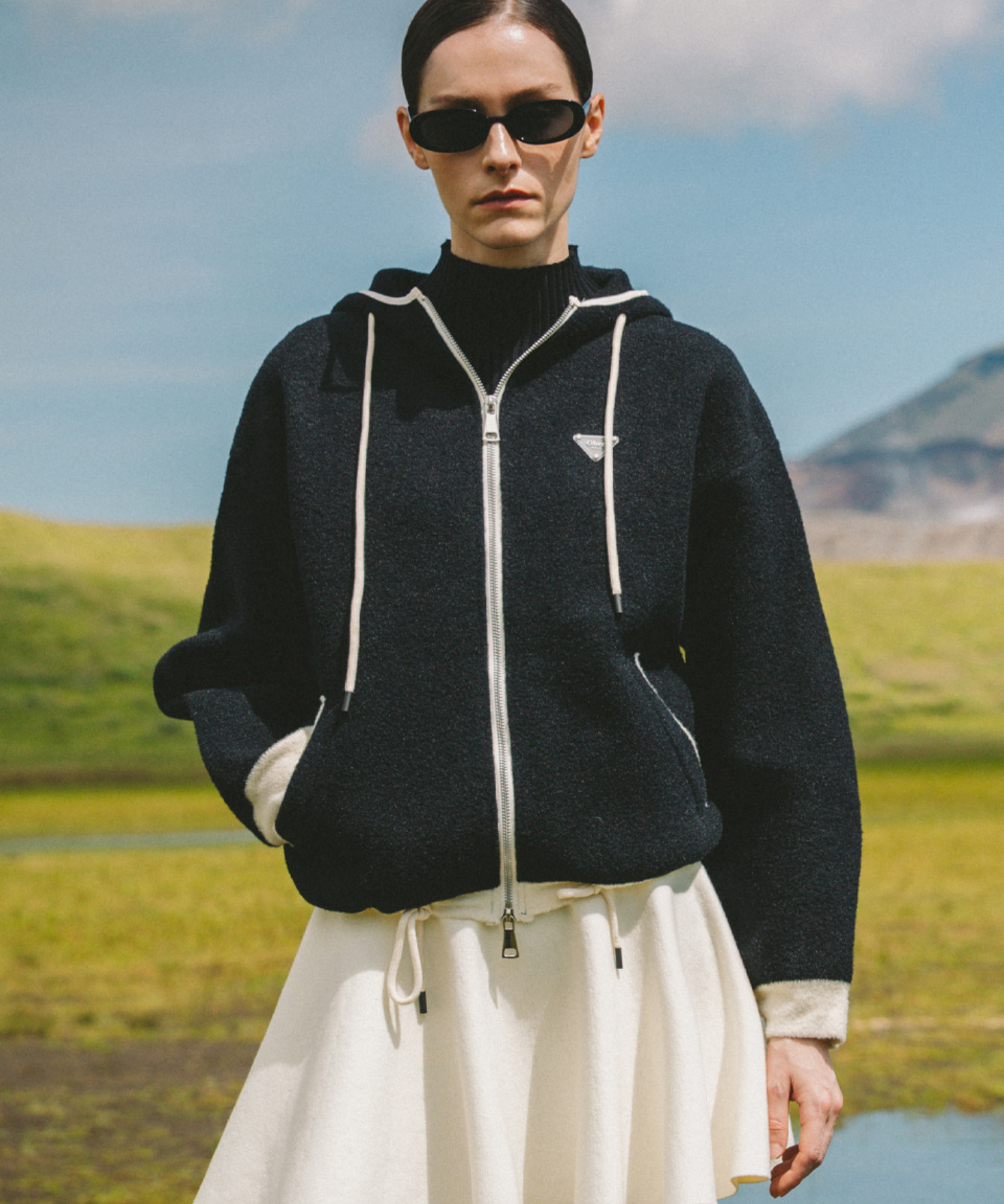 OBER Golf Hairy Color Block Hooded Zip-Up Ivory