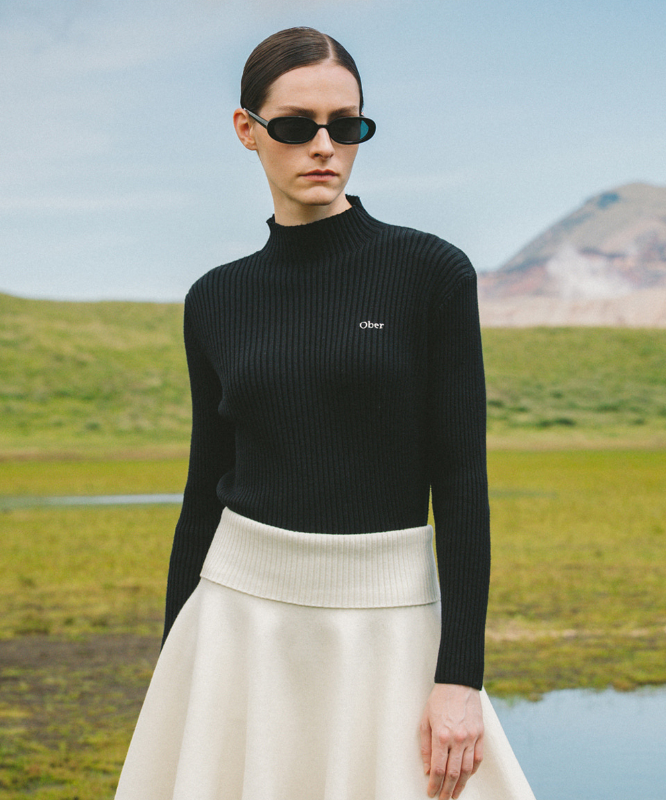 OBER Golf High Waisted Flared Knit Skirt Black
