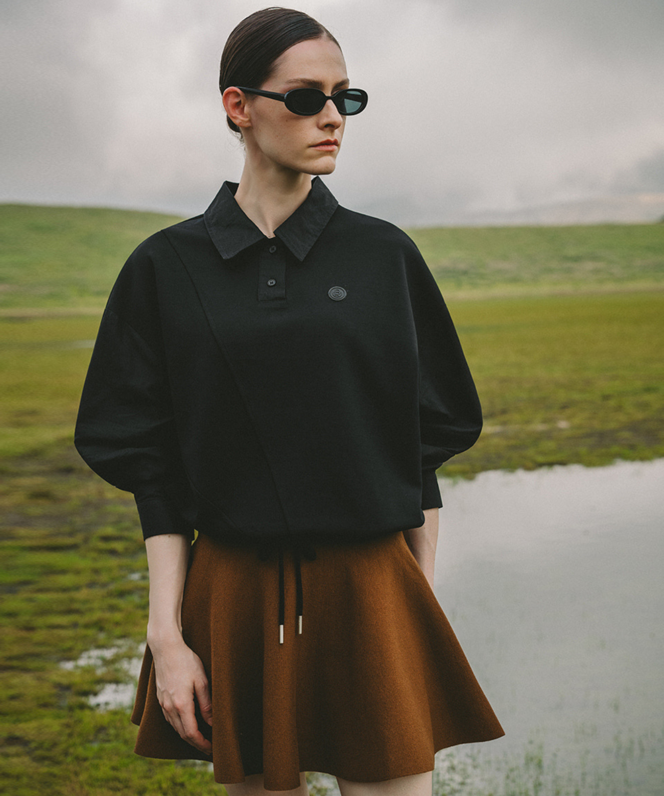 OBER Golf High Waisted Flared Knit Skirt Brown