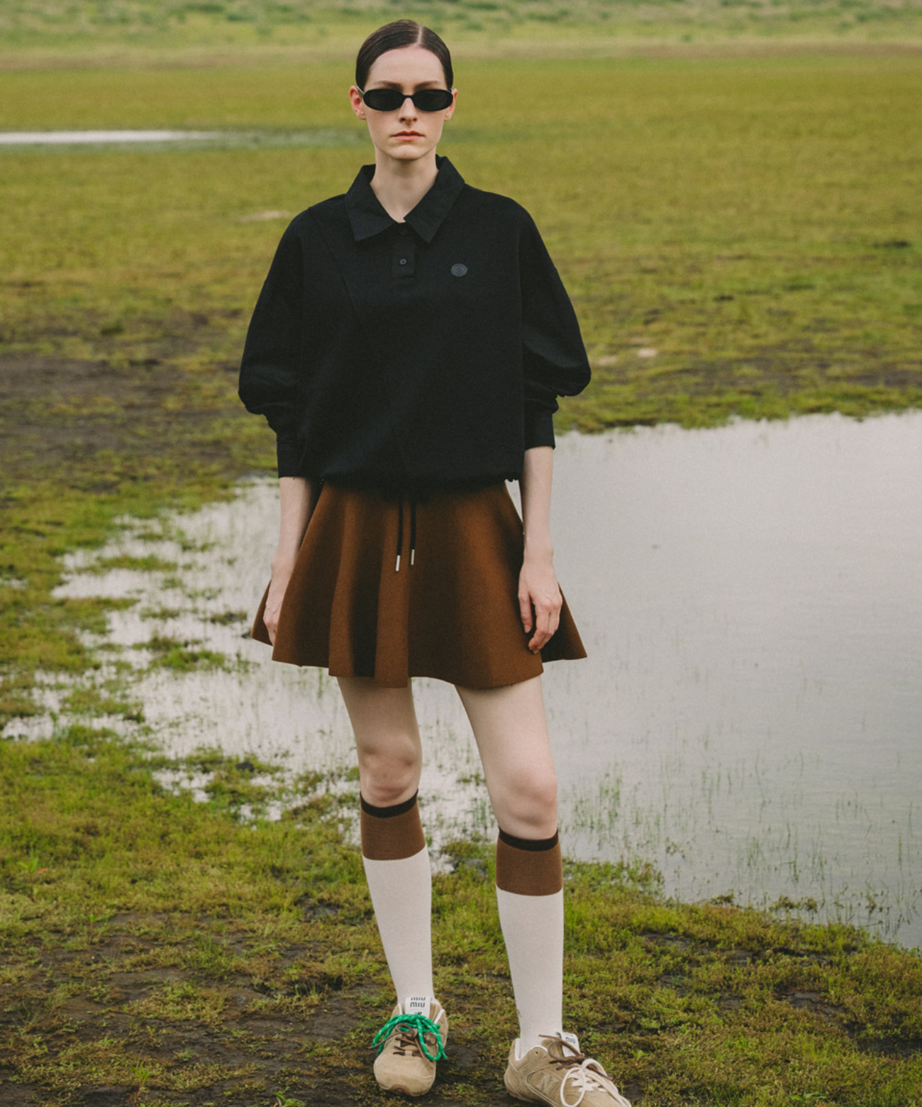 OBER Golf High Waisted Flared Knit Skirt Brown