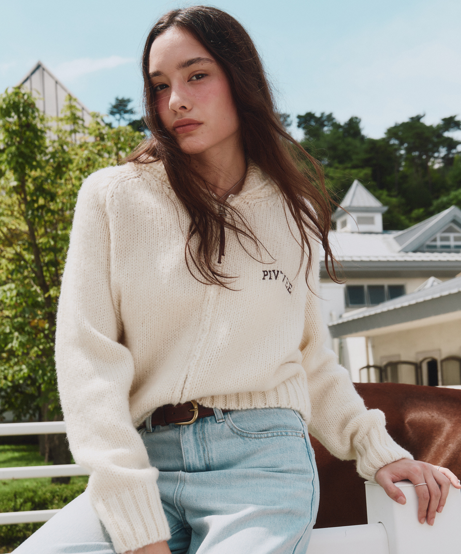 PIV'VEE Pony Jacquard Zip-up Cardigan Sand Beige