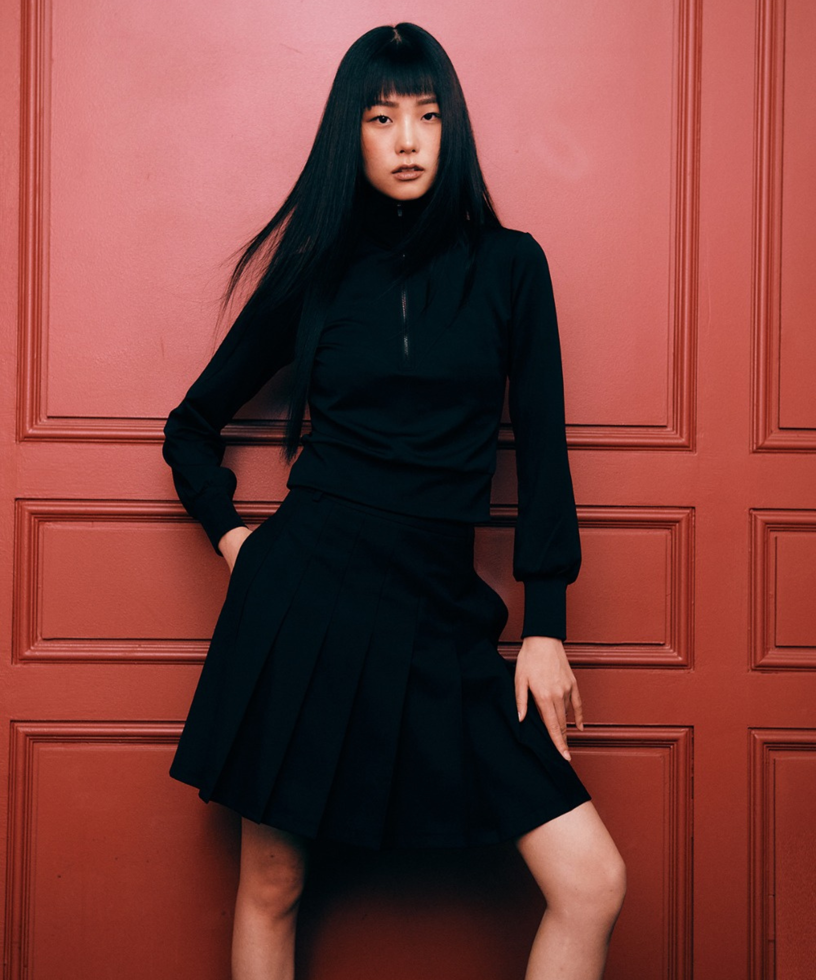 BERMUDA GRASS Logo Band Wool Pleated Skirt Black