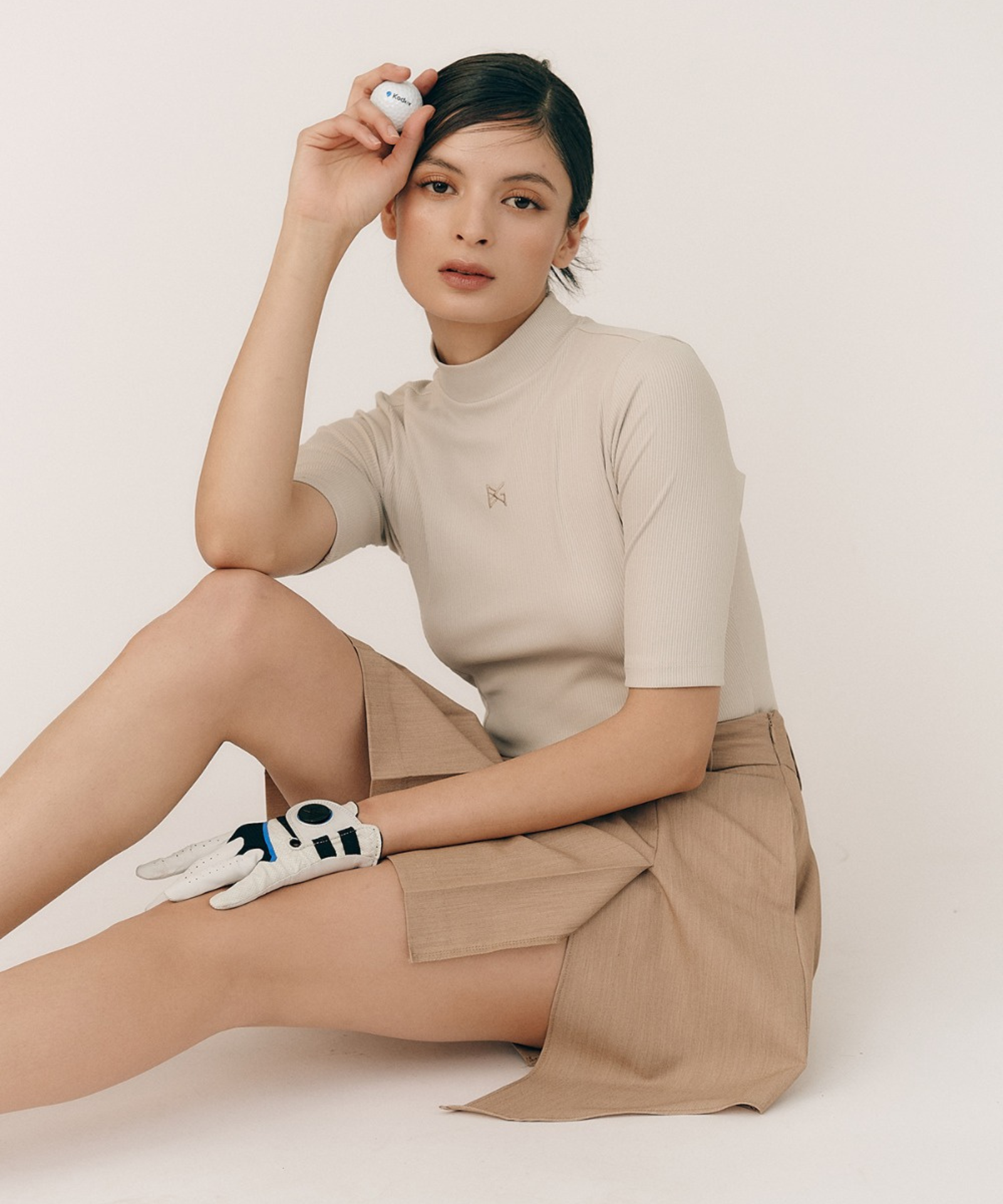 BERMUDA GRASS Short-Sleeved Basic Bodysuit Beige