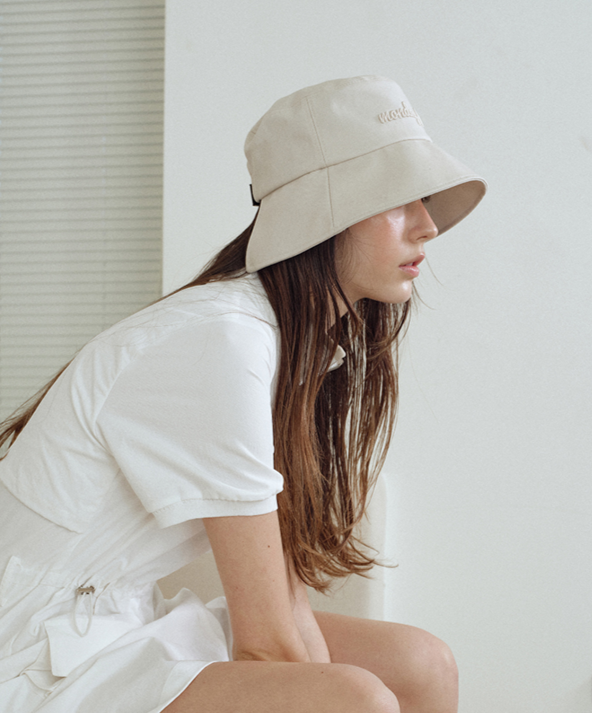 Monday Flow Ponytail Bucket Hat - Light Beige