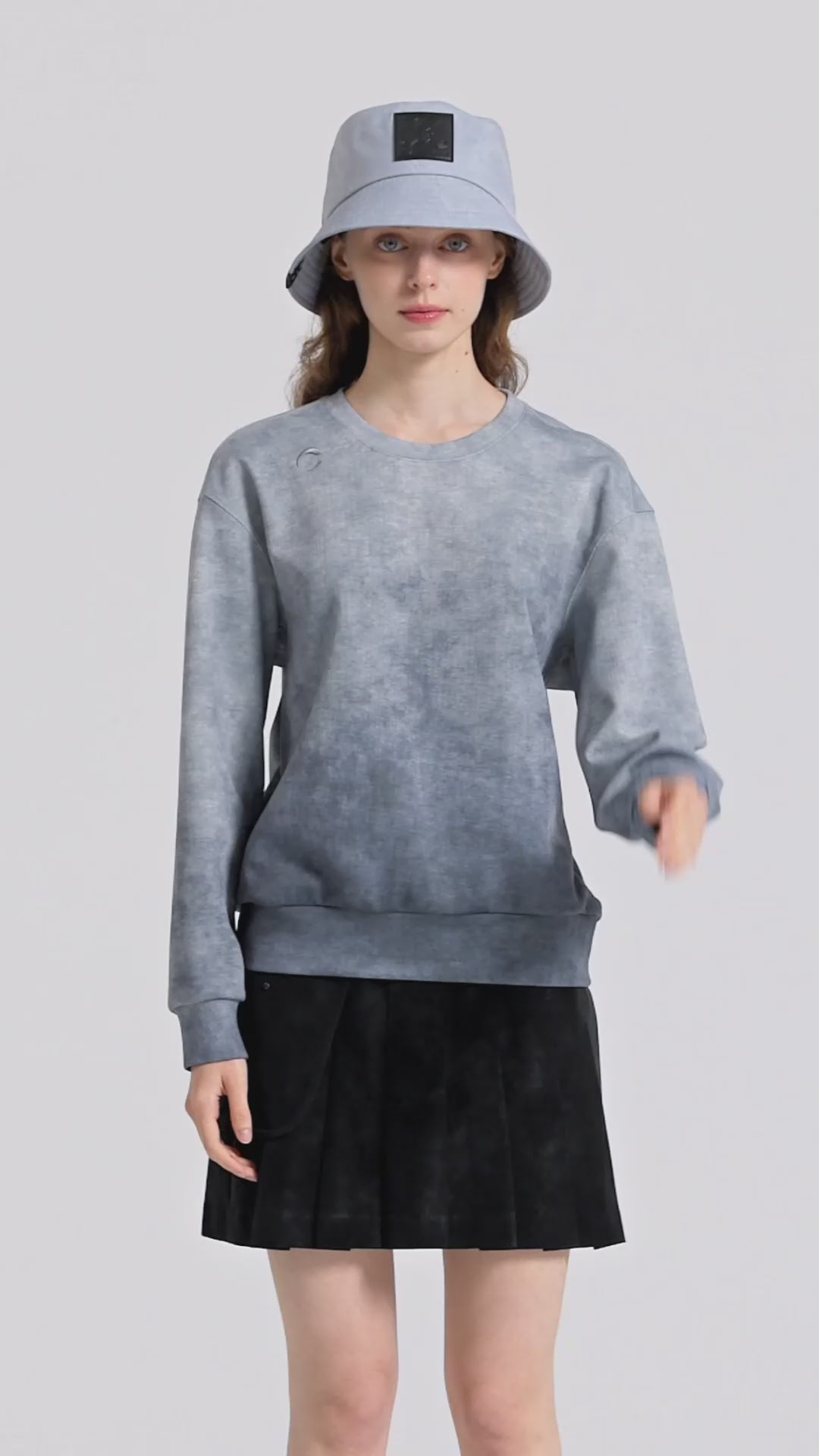 Challenger Women's Coreflex Gradient Round Long Sleeve T-shirt - Gray video