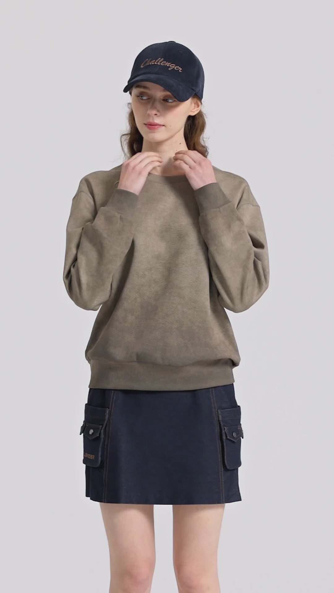 Challenger Women's Coreflex Gradient Round Long Sleeve T-shirt - Beige video